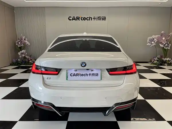 BMW i3 2024