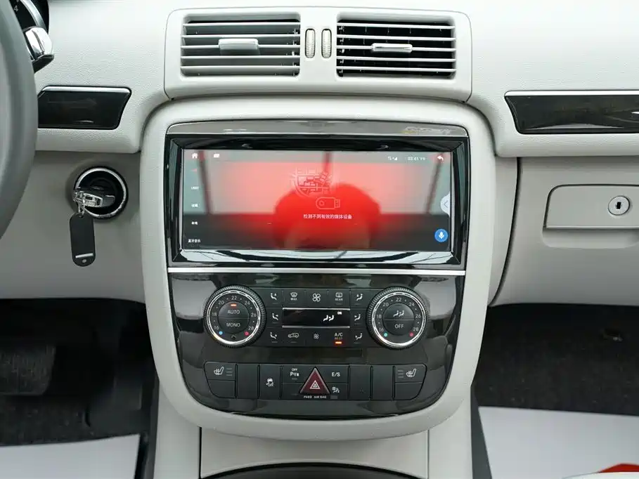 Mercedes-Benz R-Class 2016 — фото 19