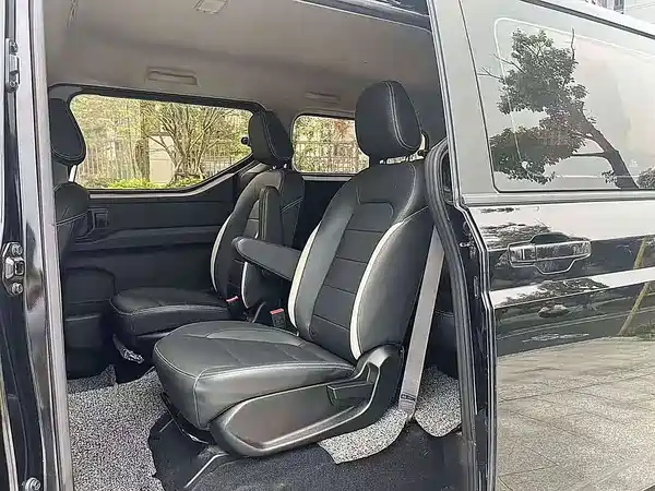 Wuling Journey 2022