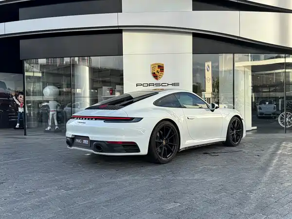 Porsche 911 2024