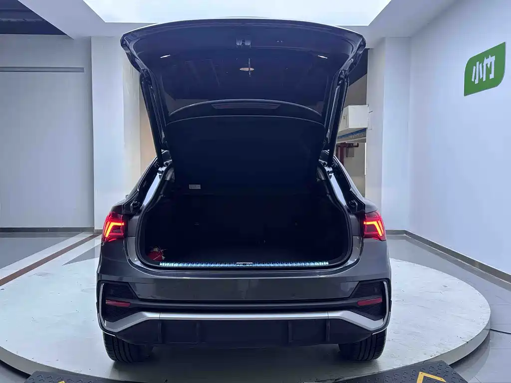 Audi Q3 Sportback 2021 — фото 11