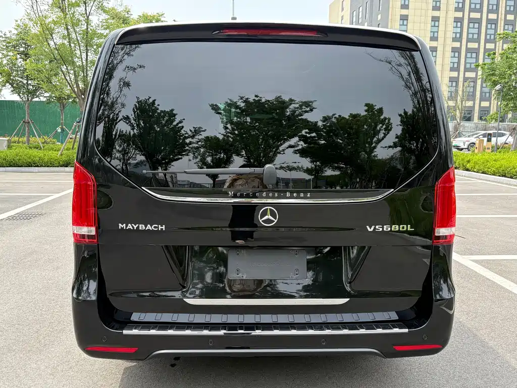 Mercedes-Benz V-Class 2022 — фото 19
