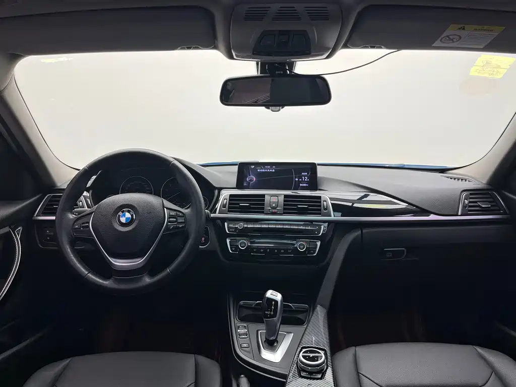 BMW 3 Series 2016 — фото 11