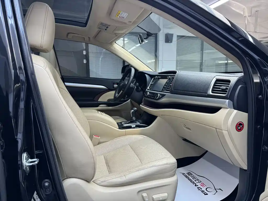 Toyota Highlander 2015 — фото 12
