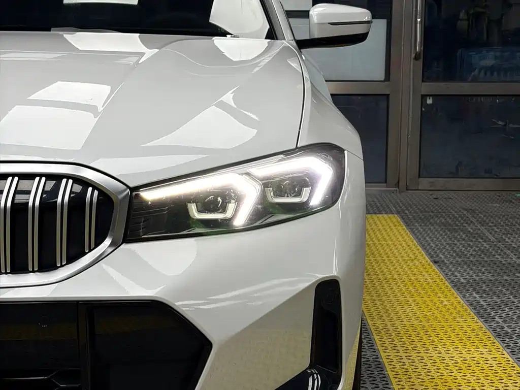 BMW 3 Series 2023