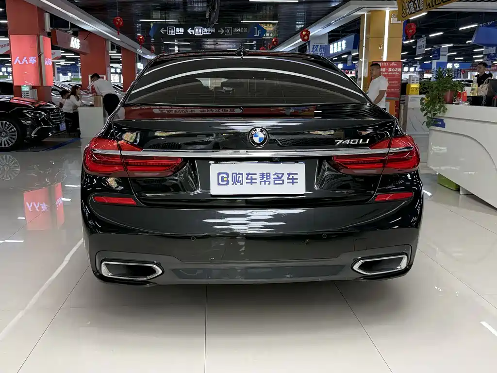 BMW 7 Series 2018 — фото 15