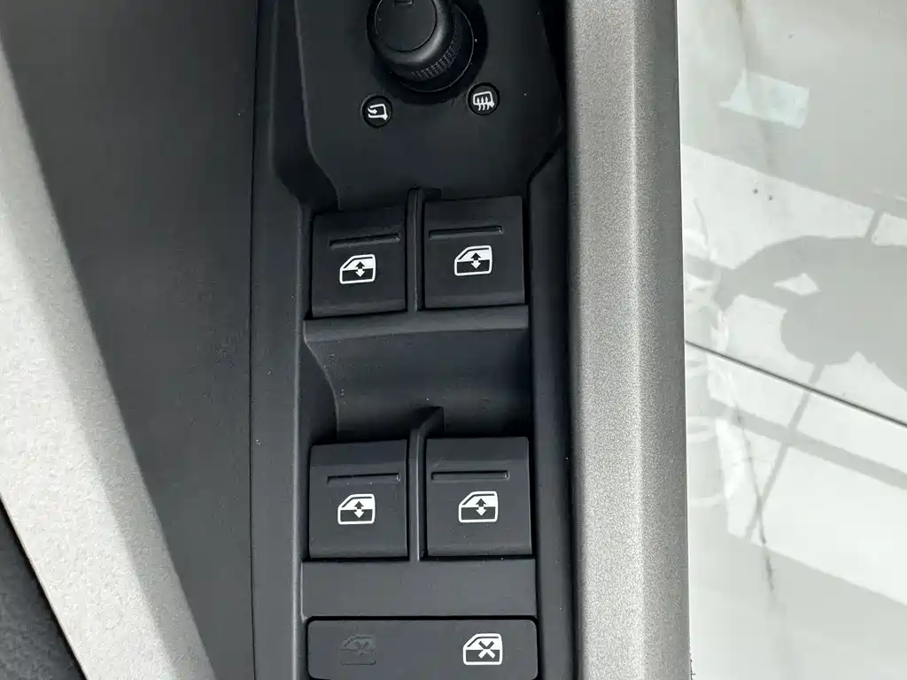 Audi Q3 2023 — фото 12