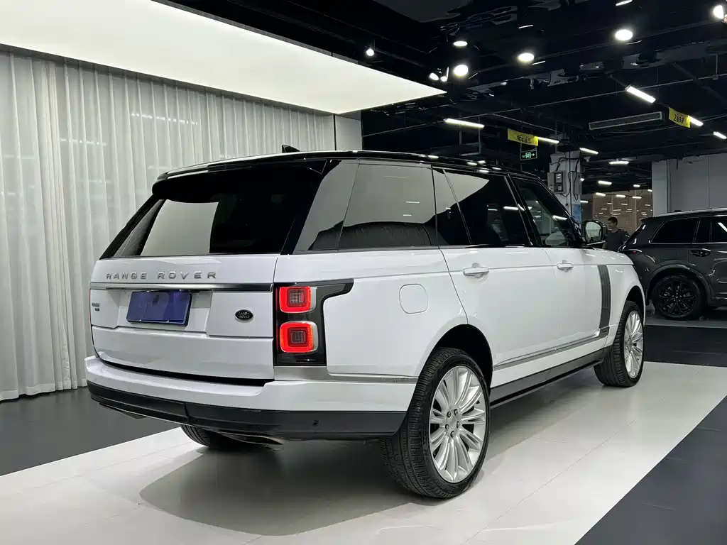 Land Rover Range Rover 2020 — фото 11