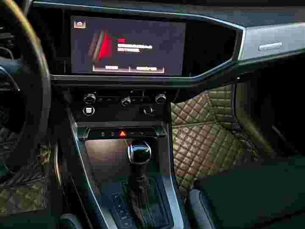 Audi Q3 2022 — фото 8