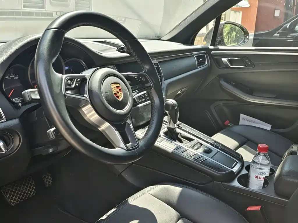 Porsche Macan 2017 — фото 3