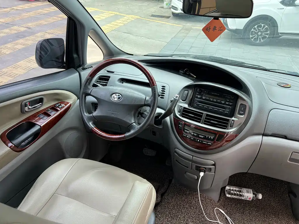 Toyota Previa 2003 — фото 10