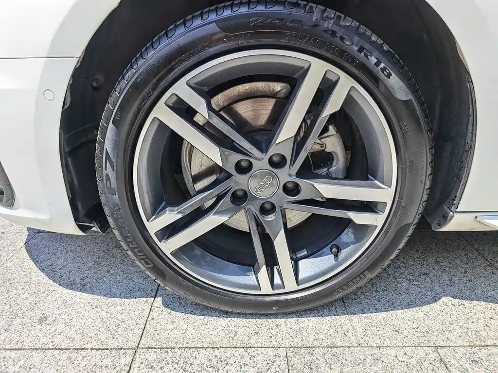 Audi A4L 2021