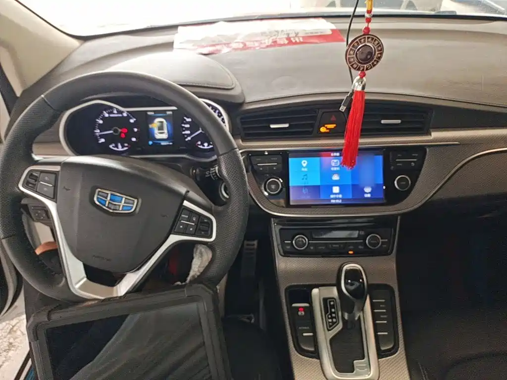 Geely Emgrand GS 2018 — фото 10