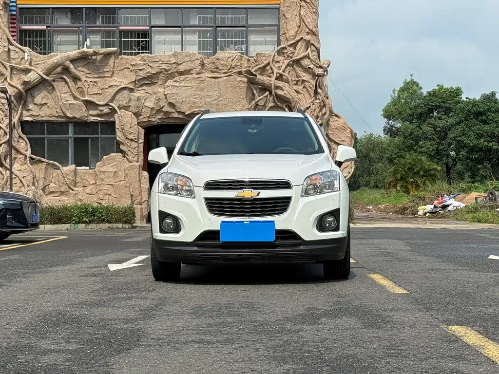 Chevrolet Trax 2015 — фото 2