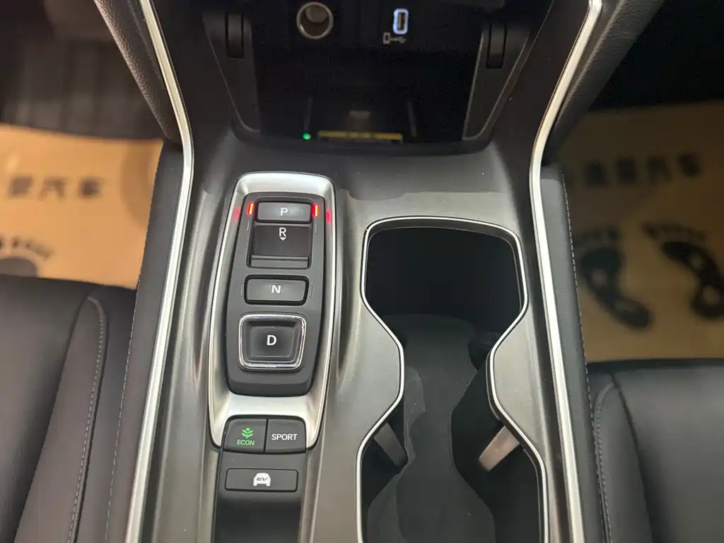 Honda Accord 2022 — фото 11
