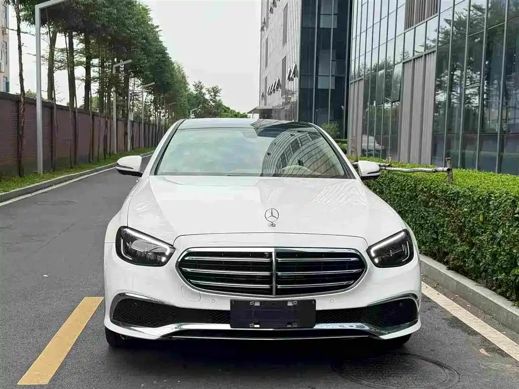 Mercedes-Benz E-Class 2021 — фото 3