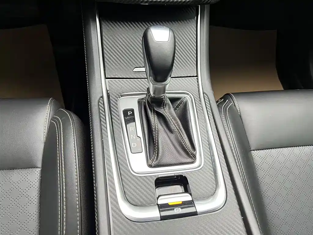 Changan Eado 2018 — фото 14