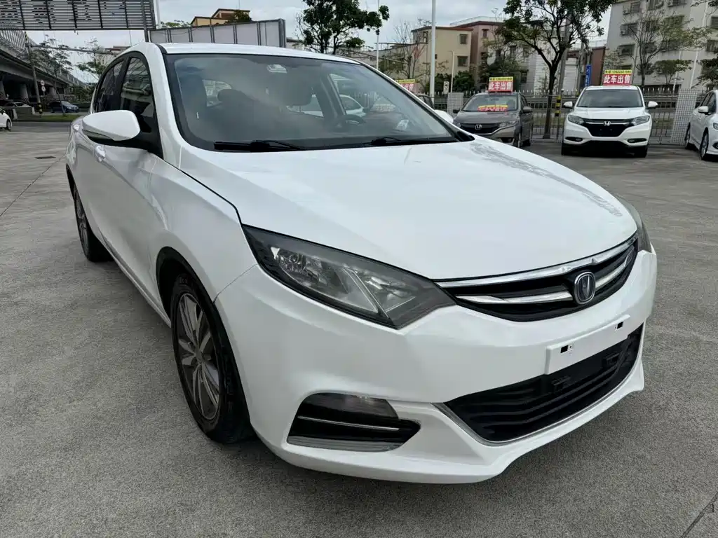 Changan Eado XT 2017 — фото 3