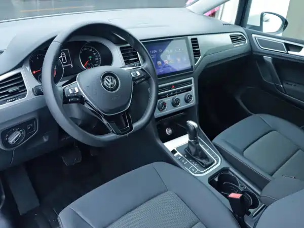 Volkswagen Golf Jialu 2016