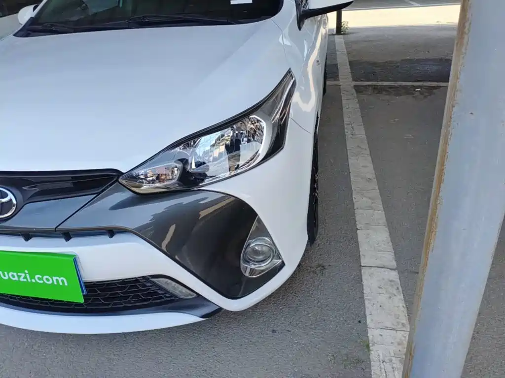 Toyota Yaris L 2018 — фото 24