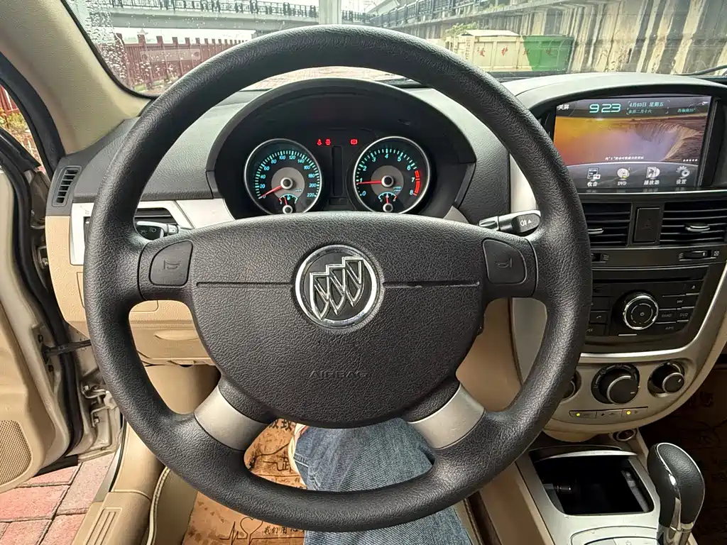 Buick Excelle 2014 — фото 12
