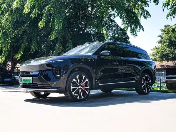 NIO ES8 2024