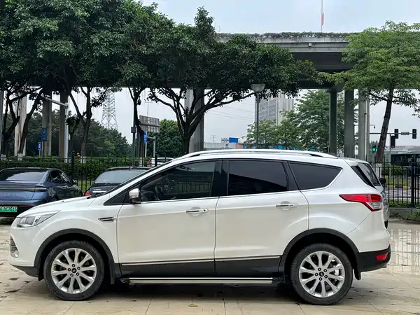 Ford Kuga 2015