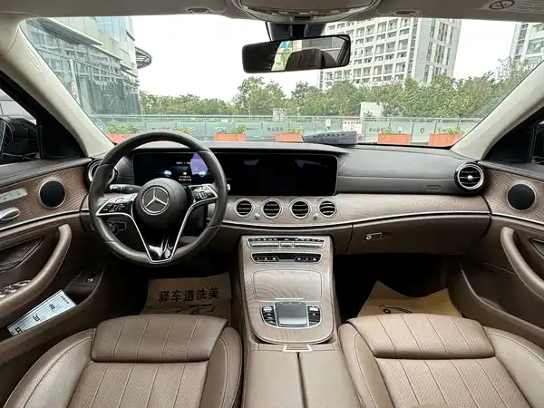 Mercedes-Benz E-Class 2022