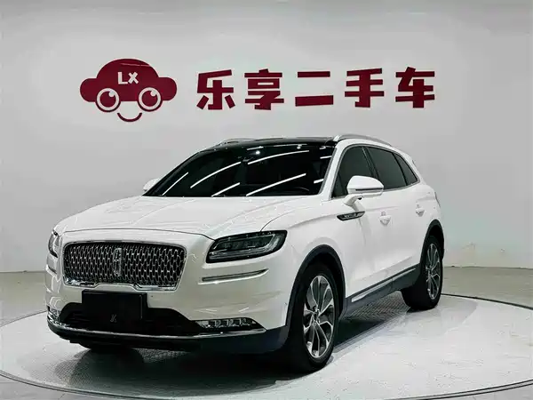 Lincoln Nautilus 2021