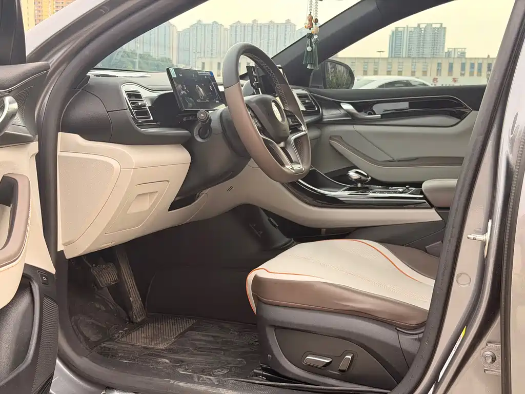 BYD Qin PLUS 2023 — фото 7
