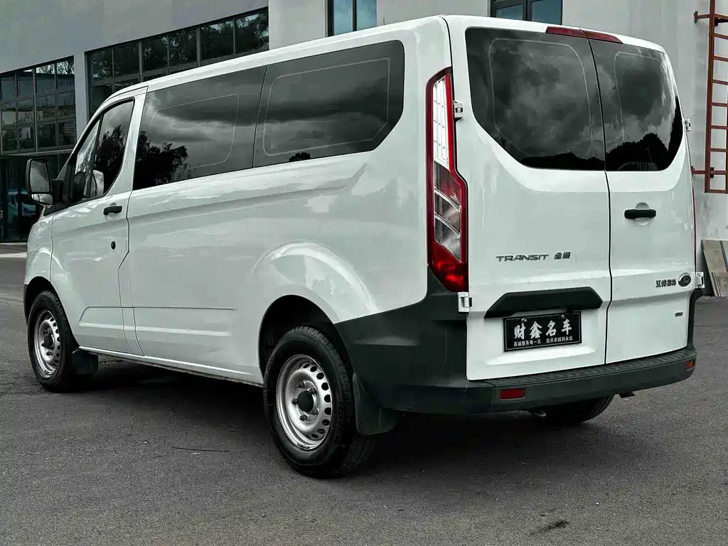 Ford Transit 2023 — фото 9