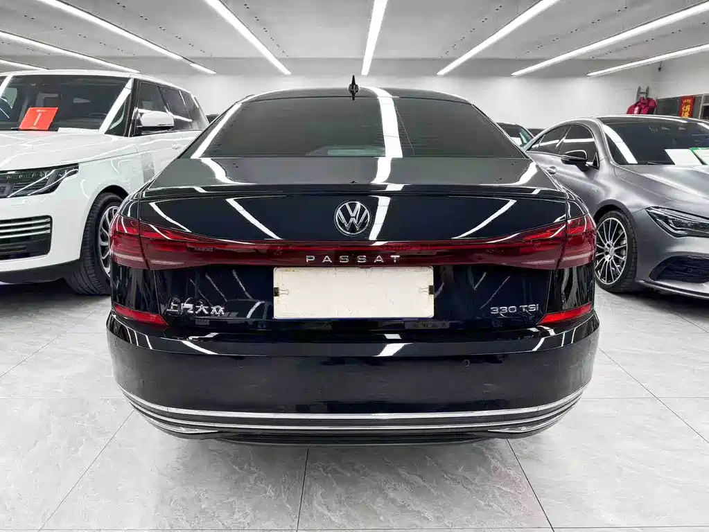Volkswagen Passat 2023