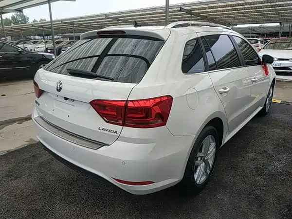 Volkswagen Gran Lavida 2016
