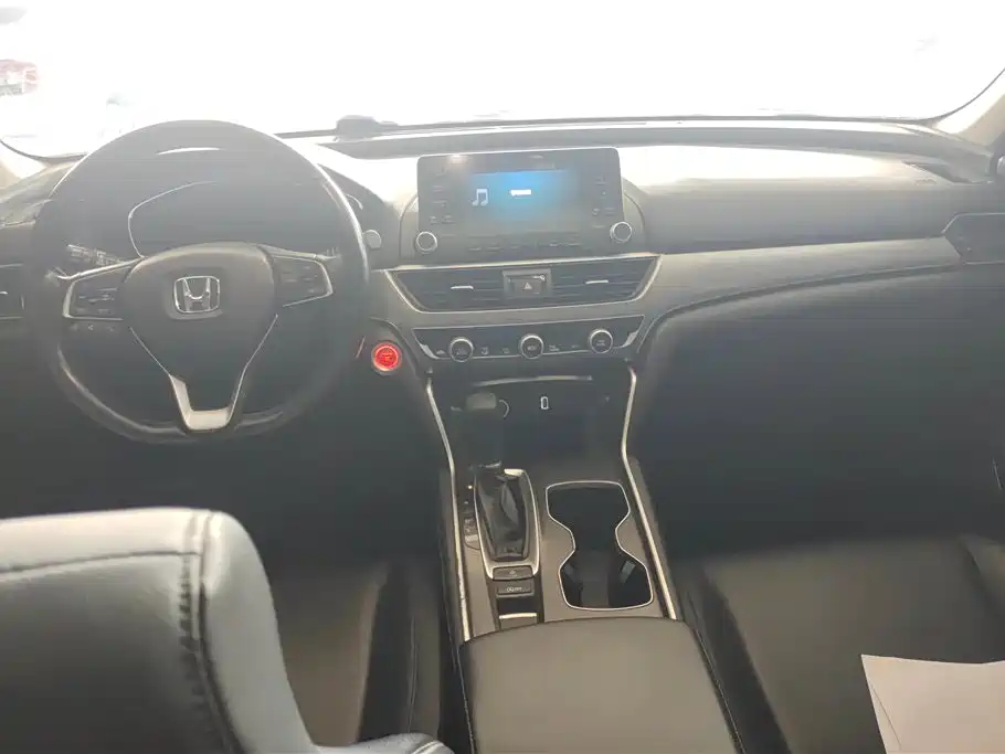 Honda Accord 2020 — фото 12