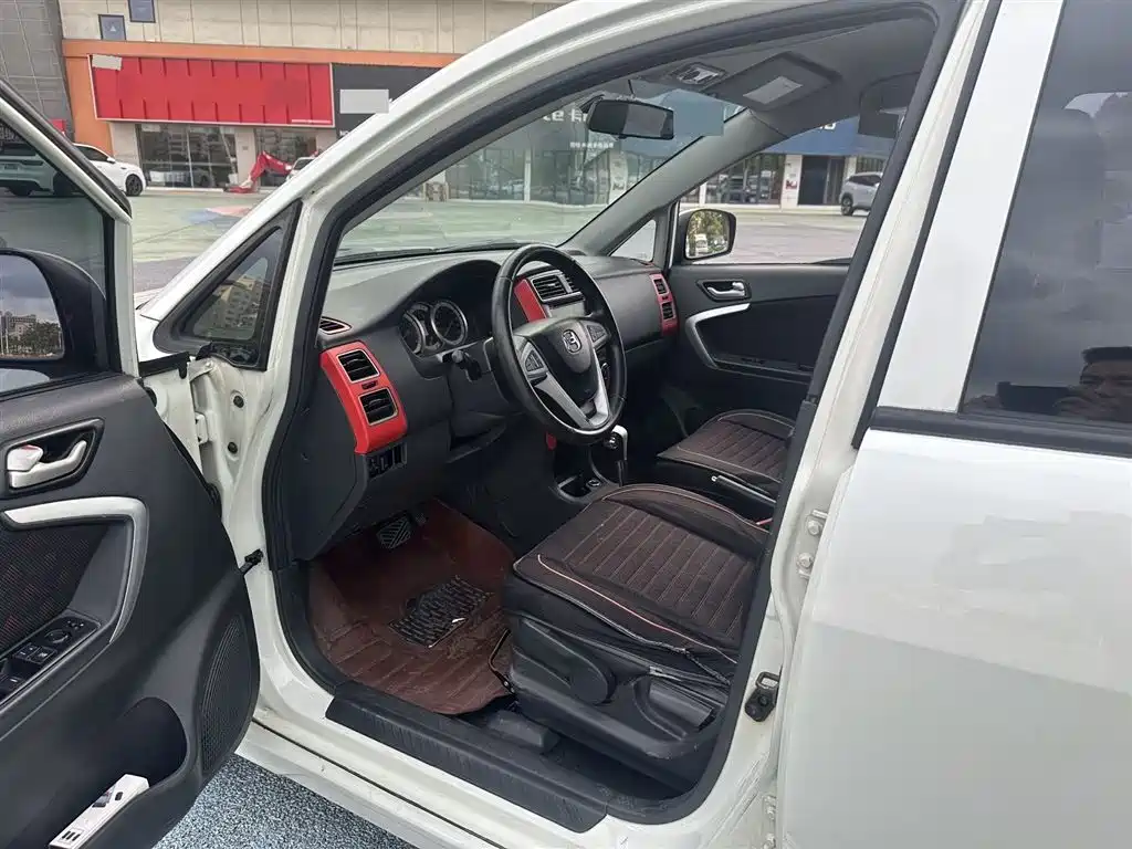Suzuki Liana A6 2015 — фото 4