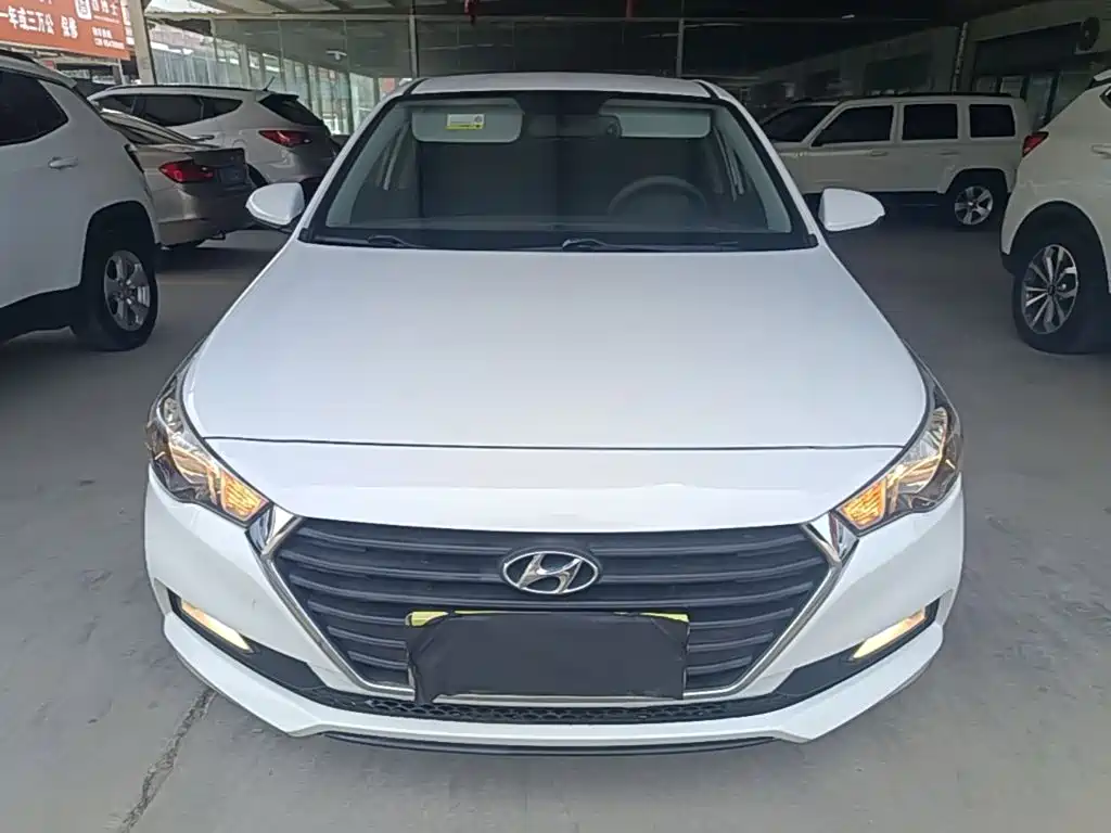 Hyundai Verna 2018 — фото 3