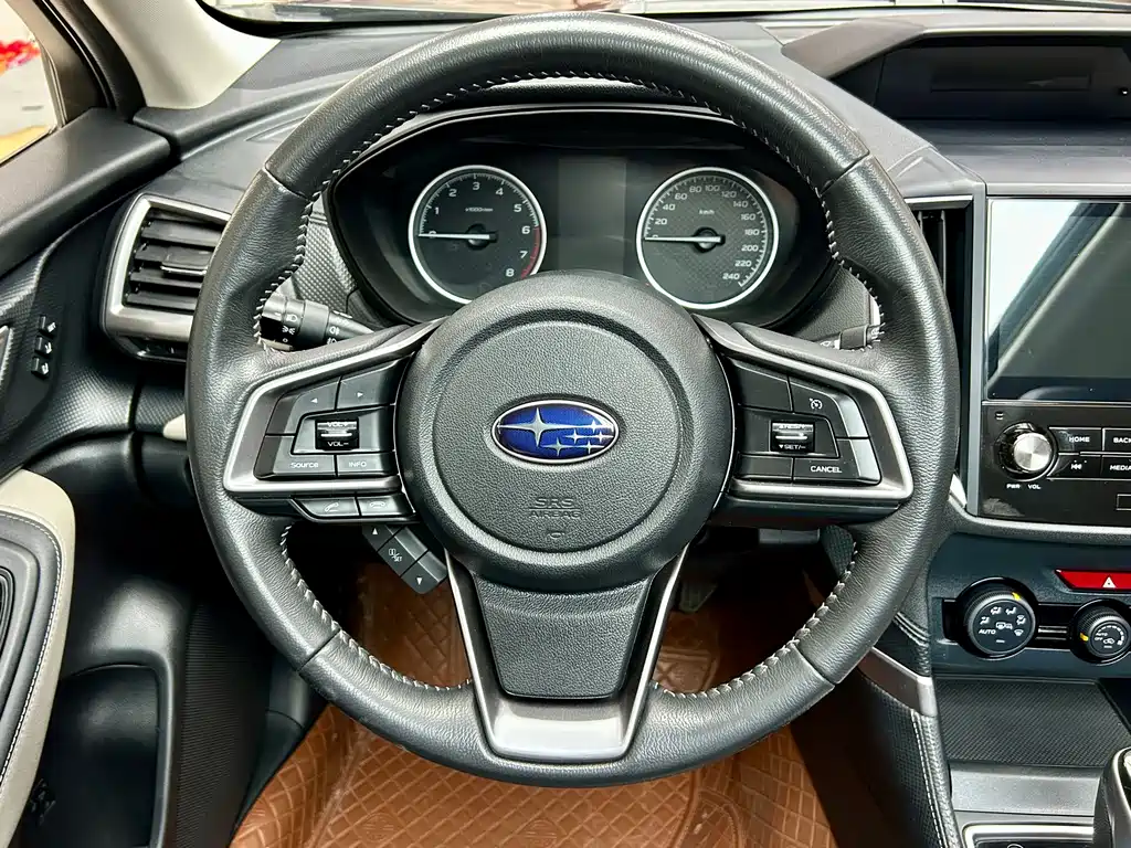 Subaru Forester 2023 — фото 14