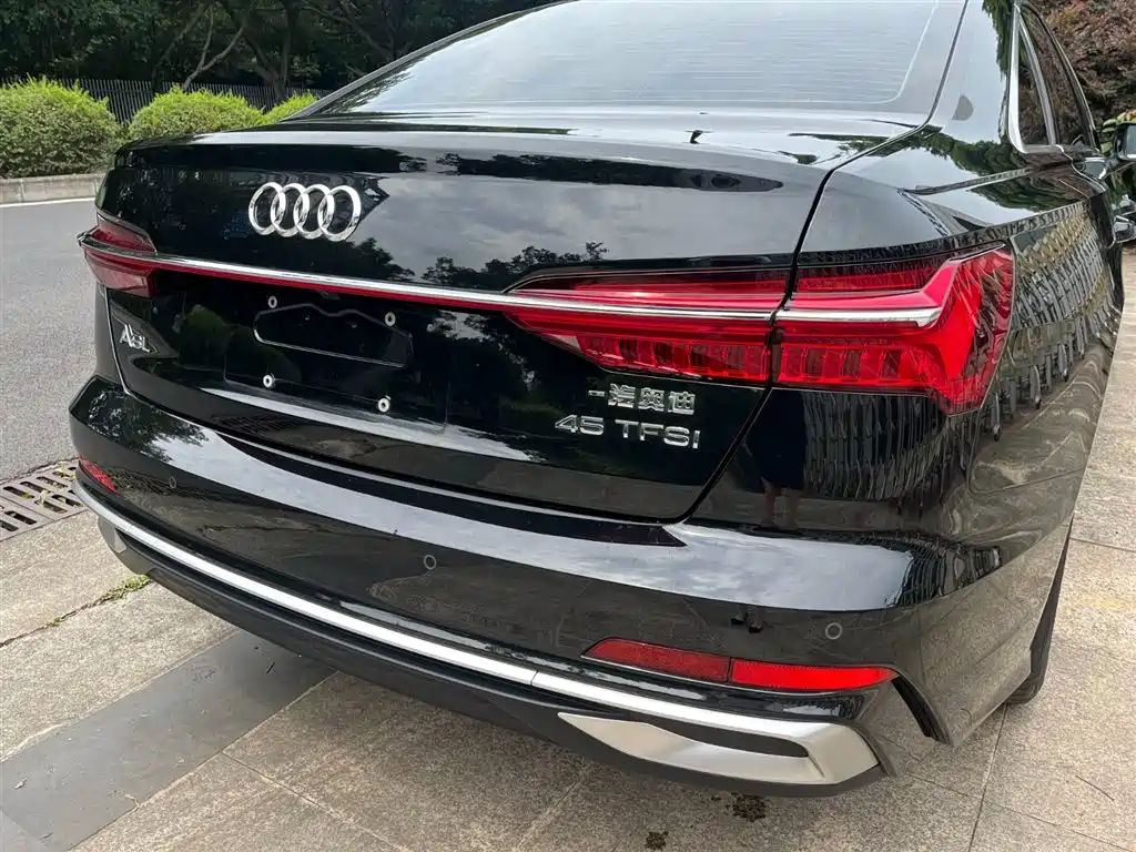 Audi A6L 2025 — фото 7