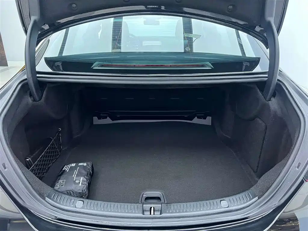 Mercedes-Benz E-Class 2020 — фото 3