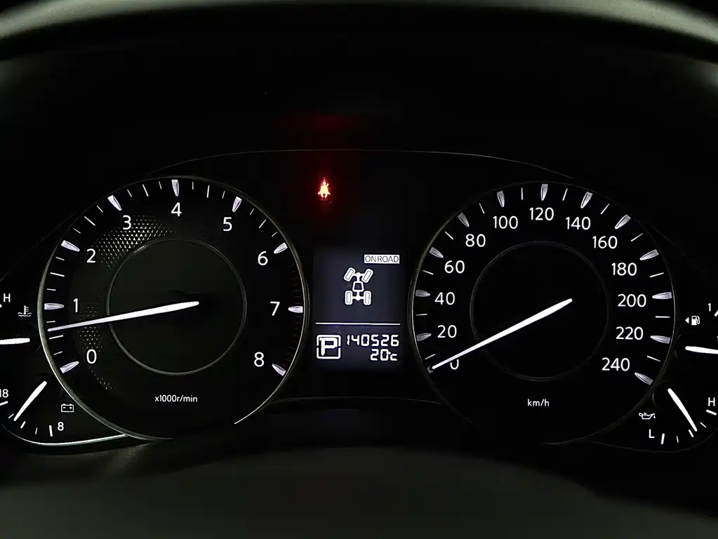 Nissan Patrol 2017 — фото 9