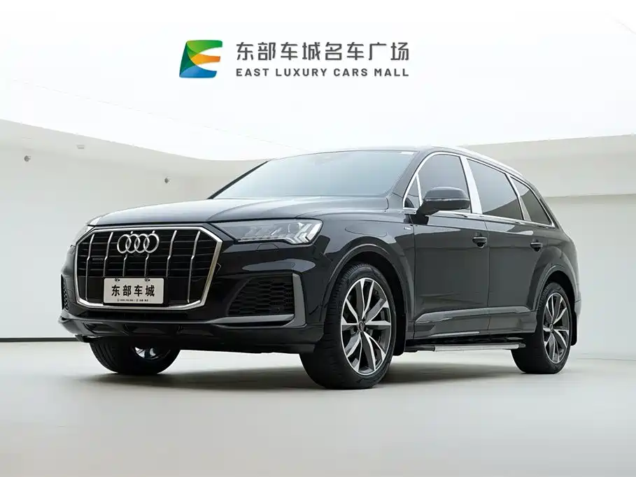 Audi Q7 2021 — фото 1