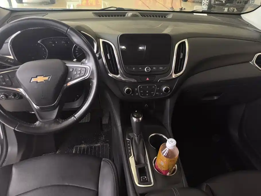 Chevrolet Equinox 2017 — фото 12