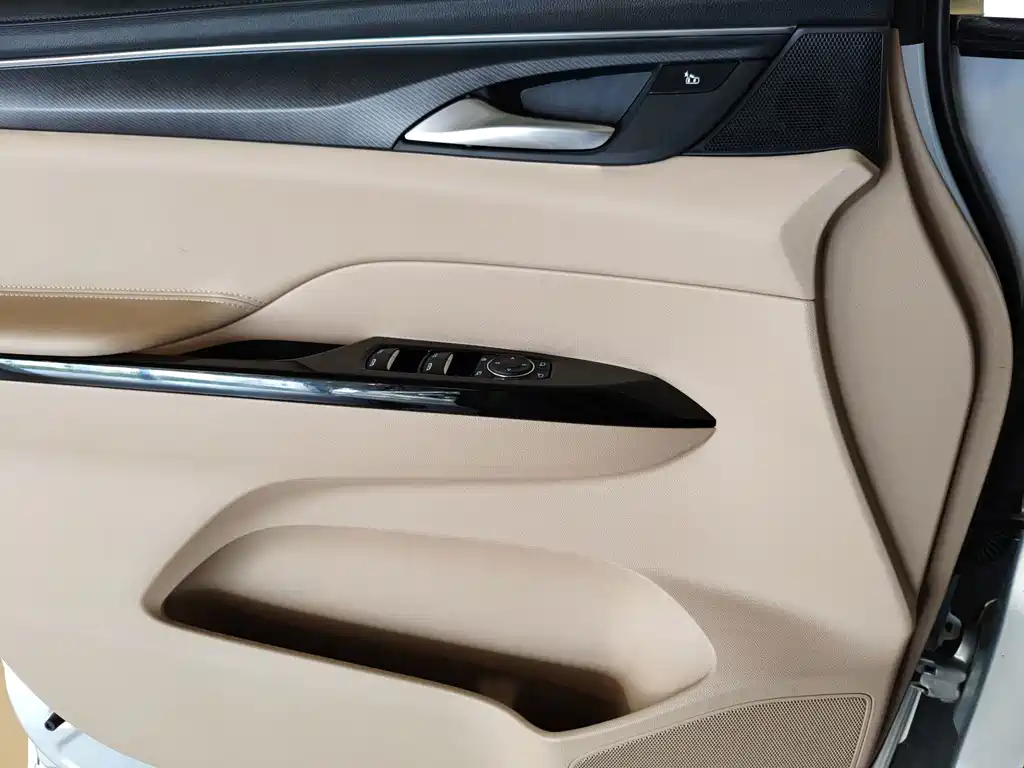 Buick GL8 New Energy 2025 — фото 18