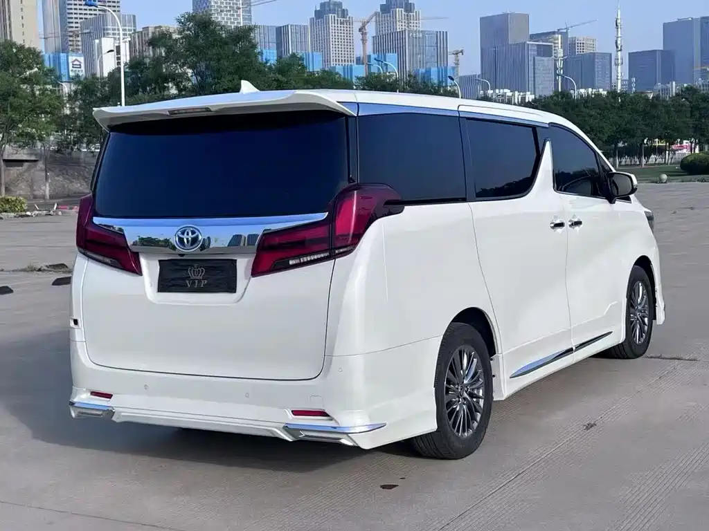 Toyota Alphard 2022 — фото 5
