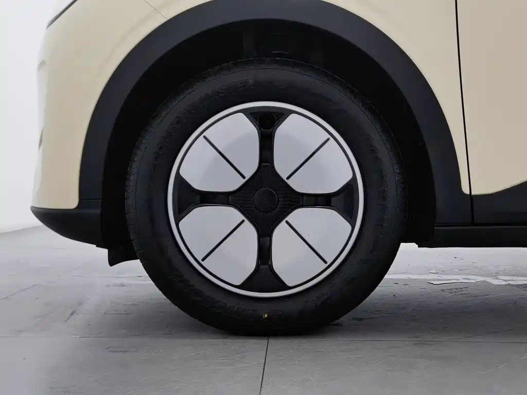 Geely Galaxy Starwish 2025 — фото 17