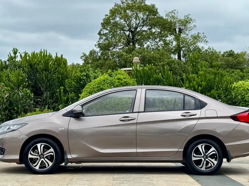 Honda Greiz 2016 — фото 9
