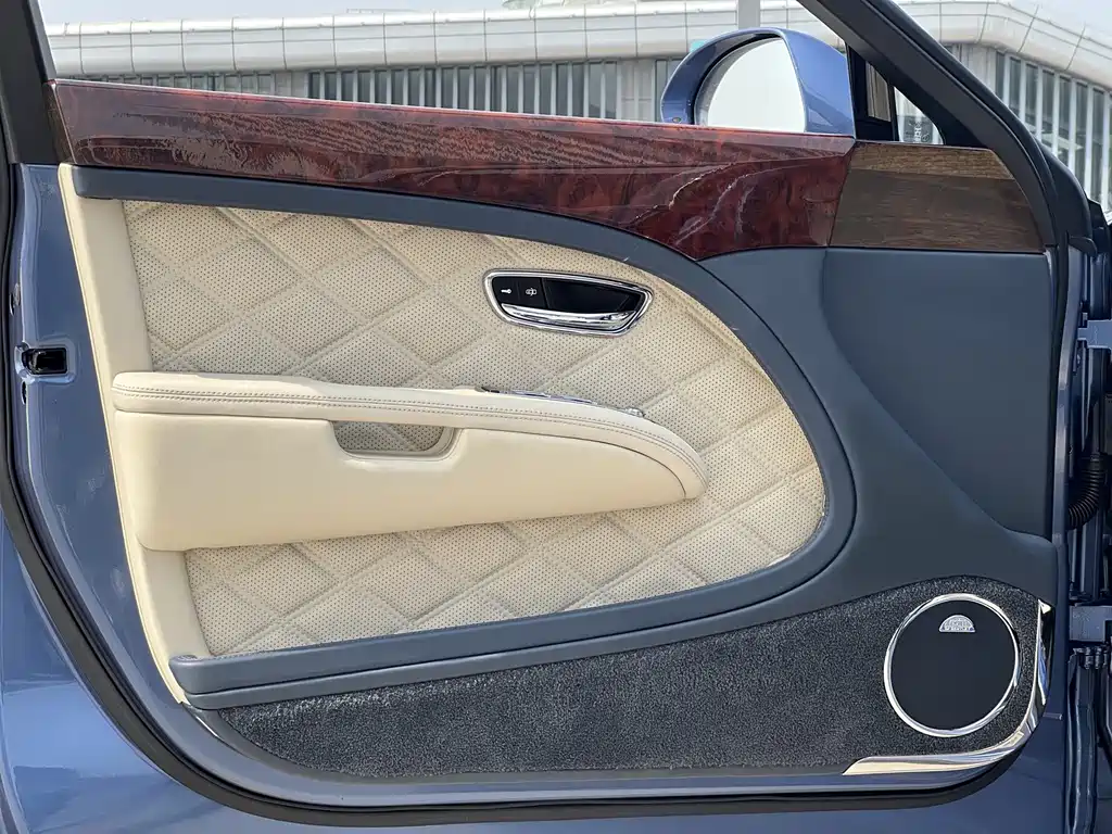 Bentley Mulsanne 2013 — фото 16
