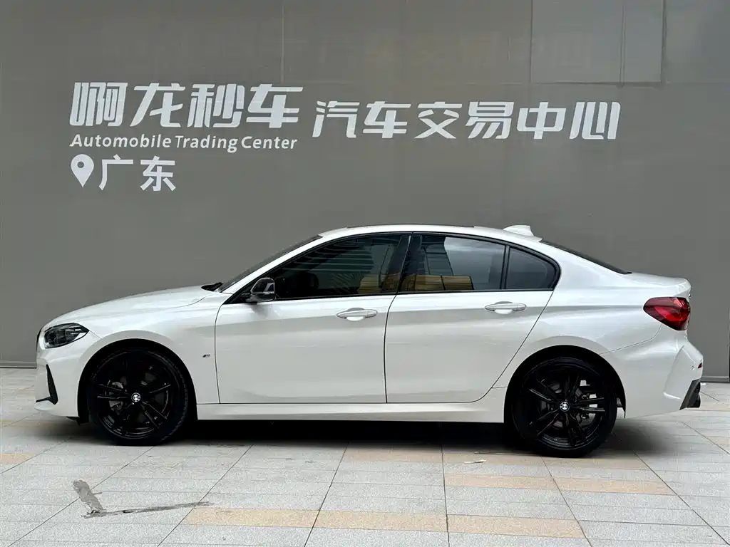 BMW 1 Series 2023