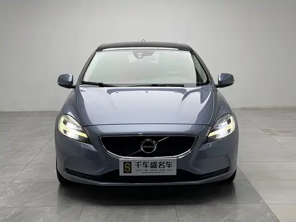 Volvo V40 2019