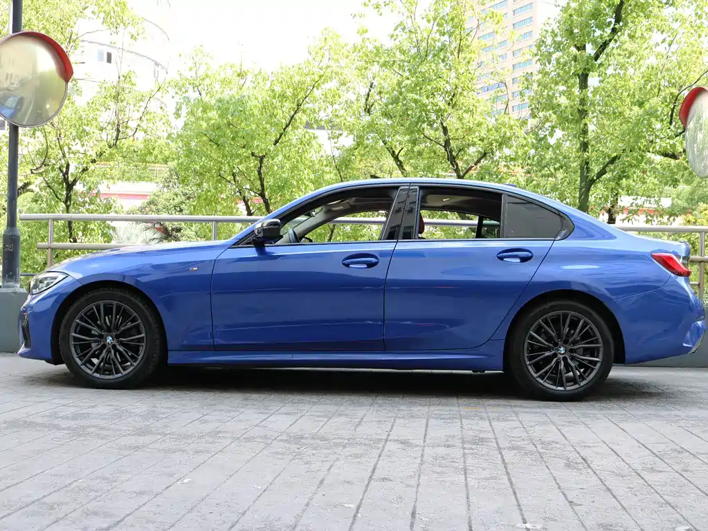 BMW 3 Series 2021